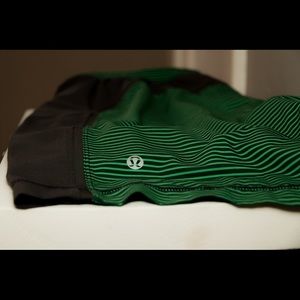 Lululemon Pacebreaker - Pinstripe Green - 7"